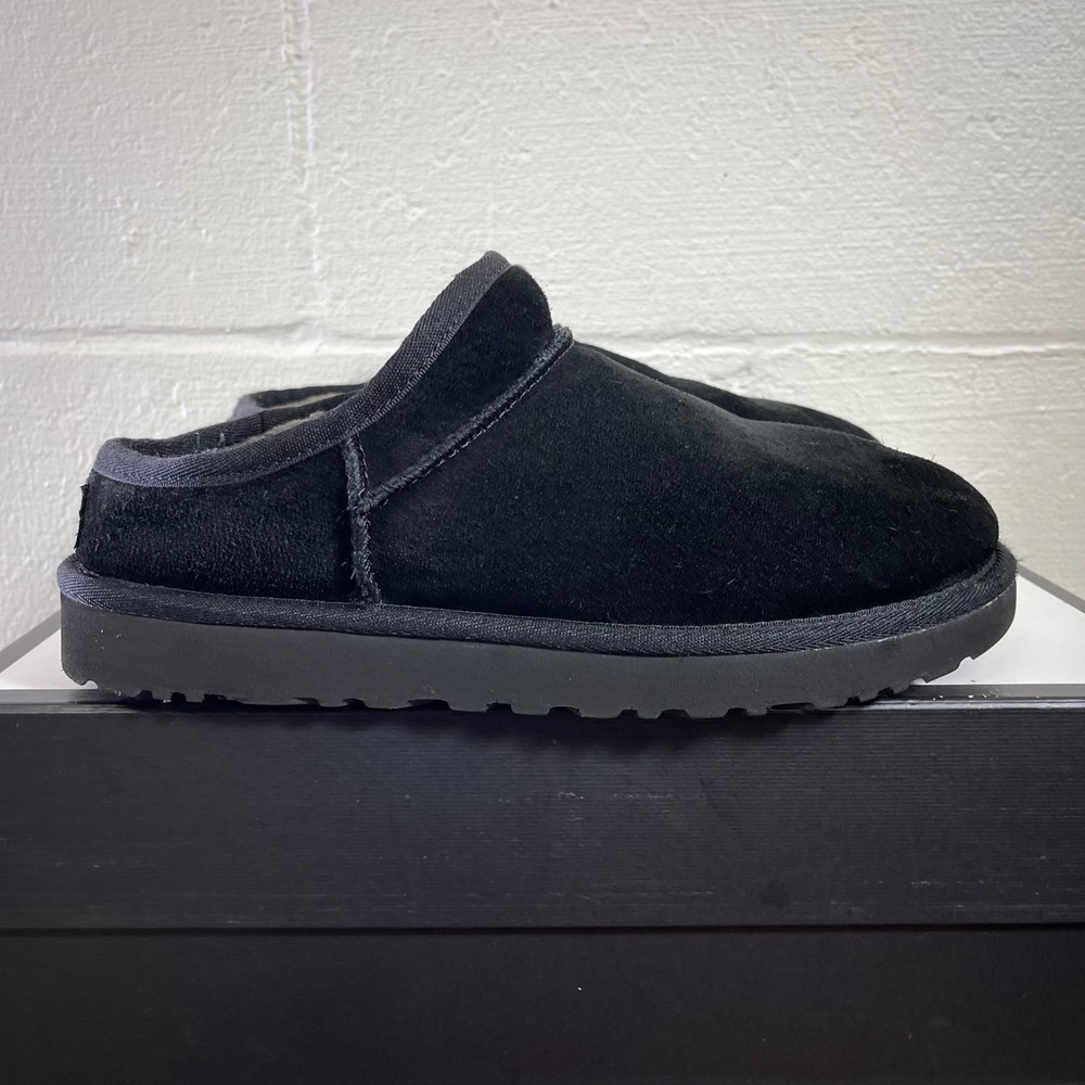 UGG Classic 1108193 Slipper Black Suede Shearling Lined Mules Slip On Women's 8